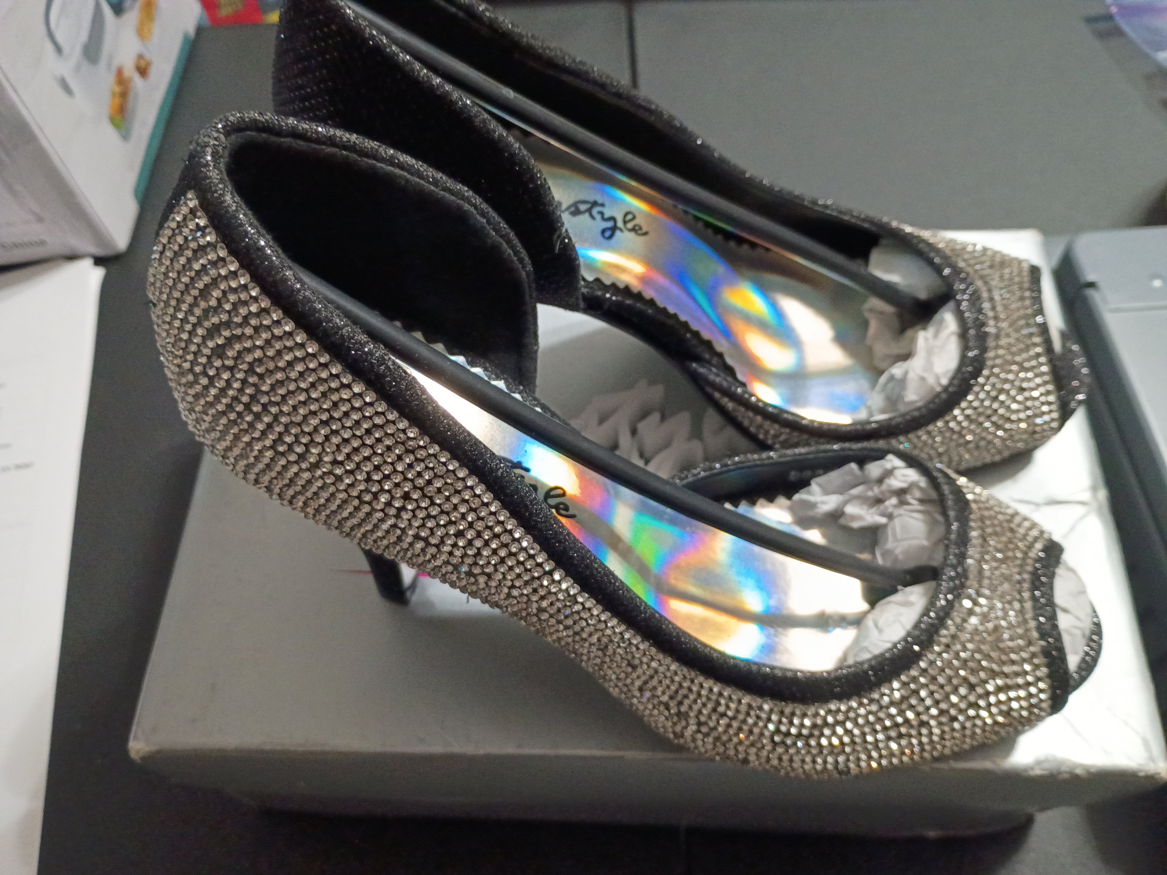 Herstyle beaddia high heel