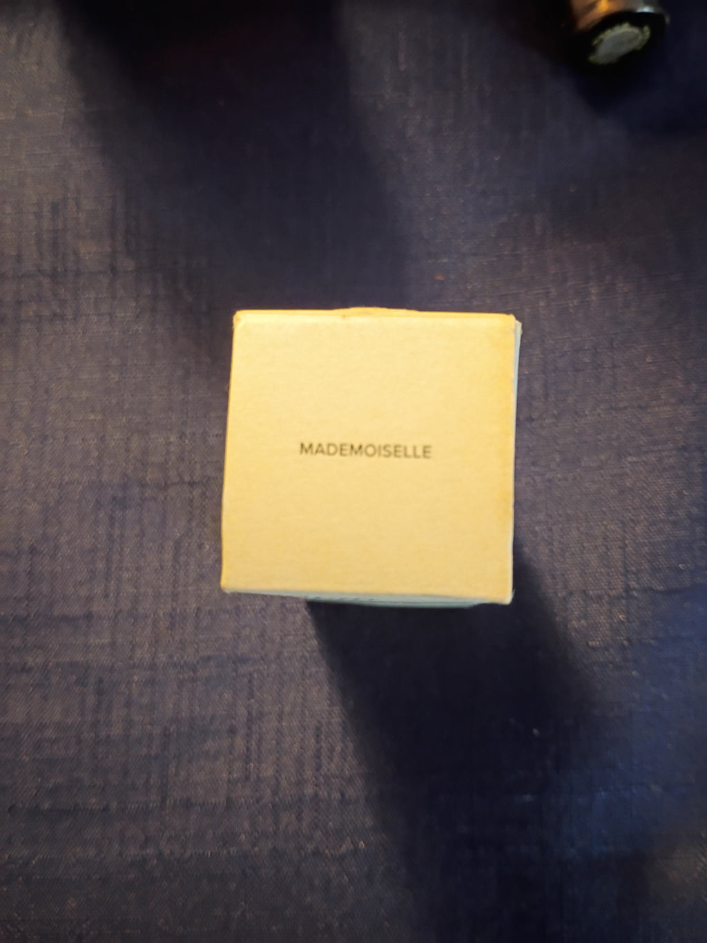 Mademoiselle liquid glass liqueur static nail polish